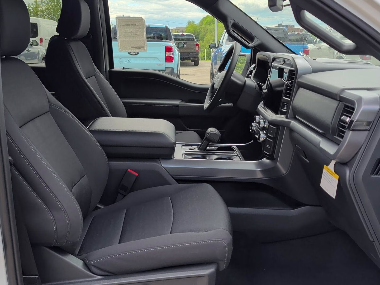 2026 Oxford White Ford F-150 XLT 4X4 Truck