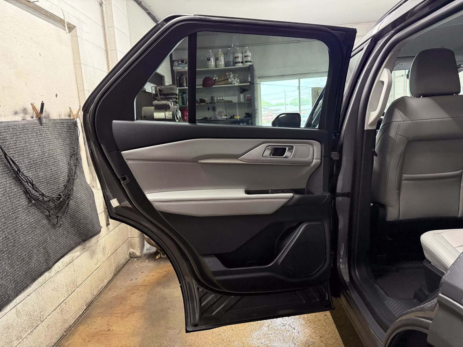 2026 CARBONIZED SPACE GRAY Ford Explorer Active w/200A Pkg 4X4 SUV