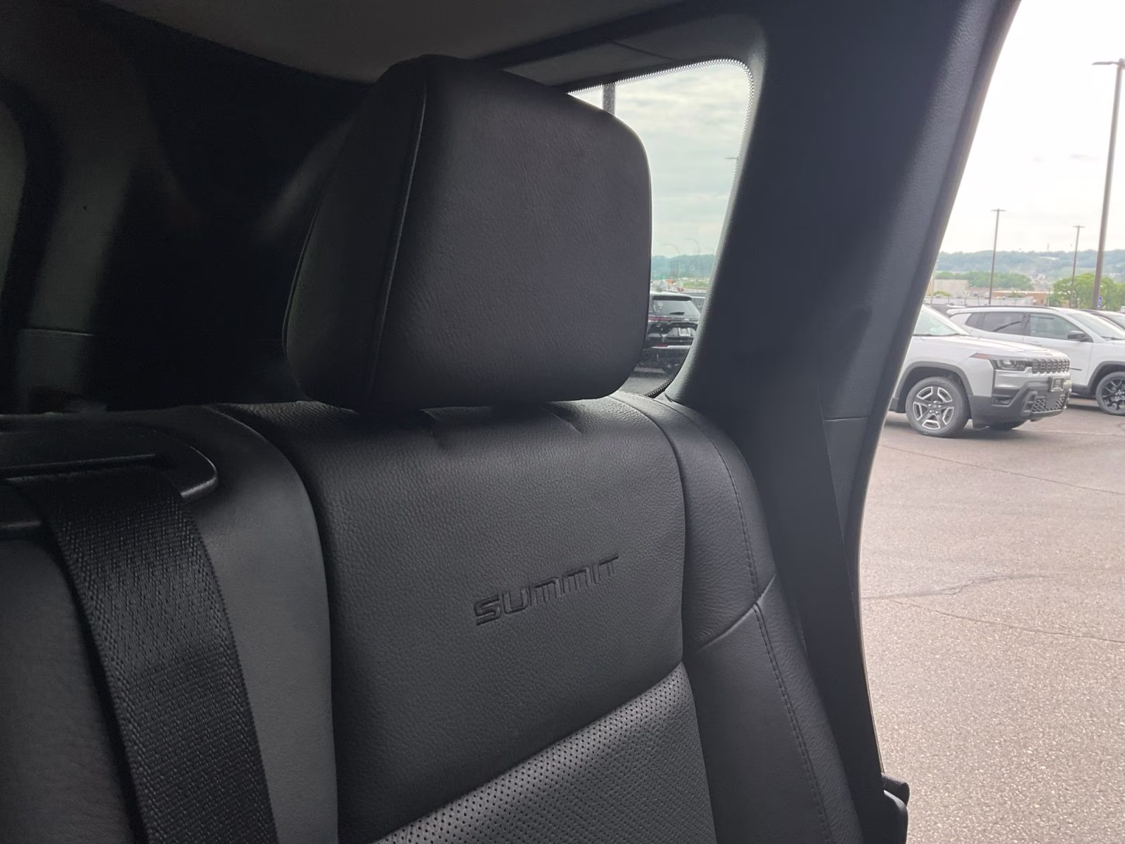 2017 Velvet Red Pearlcoat Jeep Grand Cherokee Summit 4X4 SUV