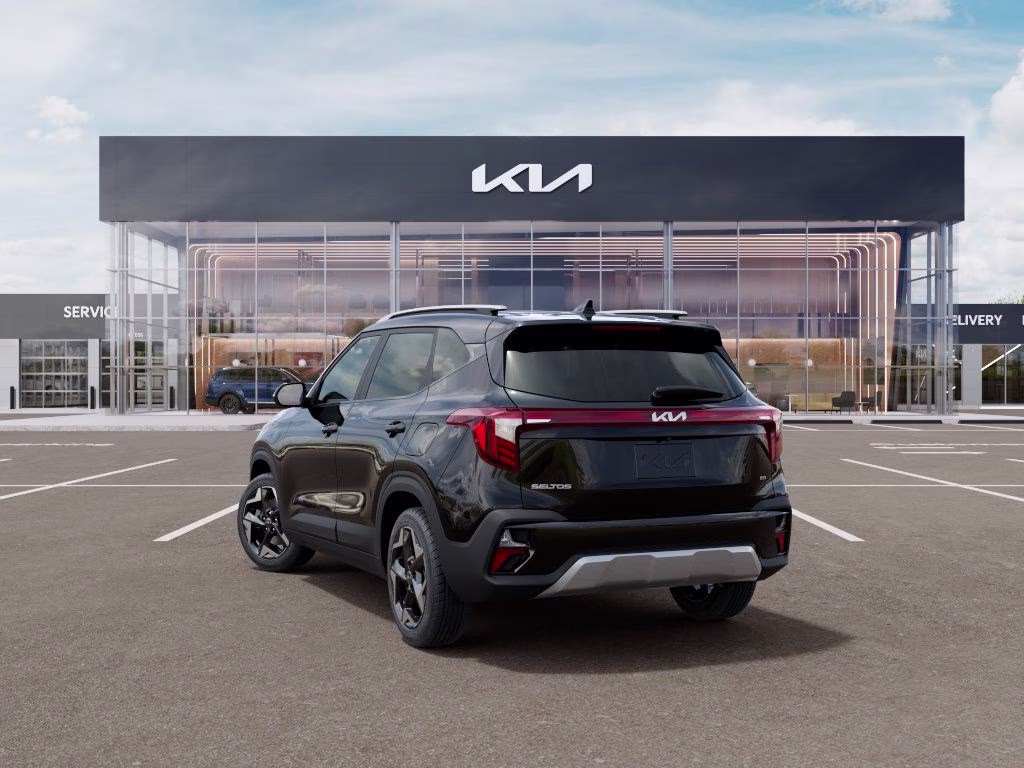 2026 Fusion Black Kia Seltos S AWD SUV