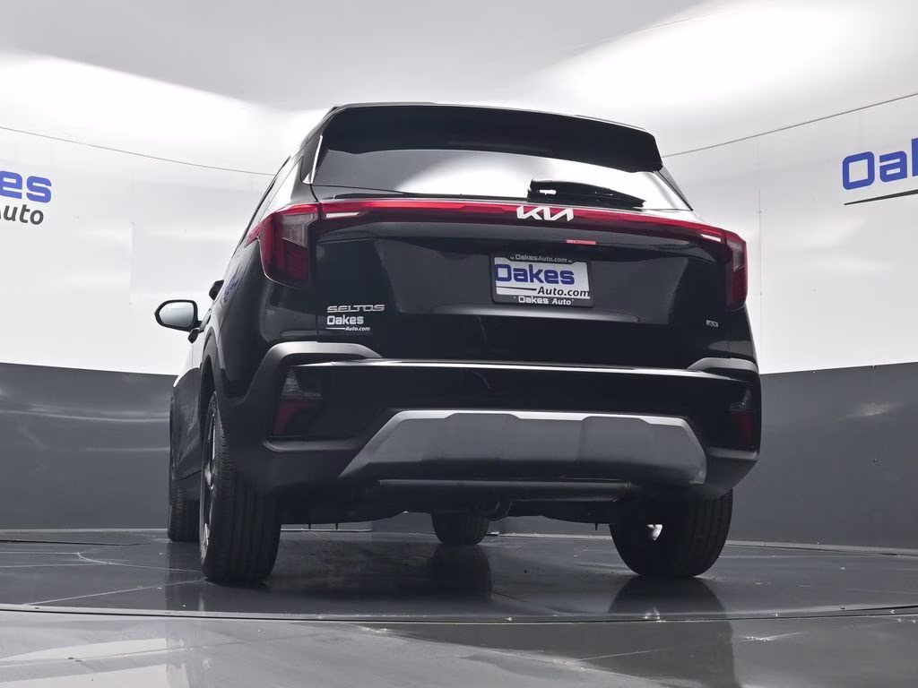 2026 Fusion Black Kia Seltos S AWD SUV