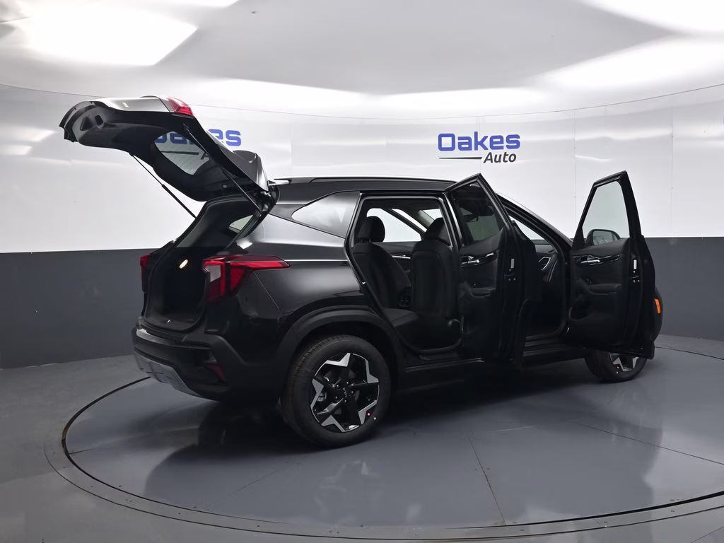2026 Fusion Black Kia Seltos S AWD SUV