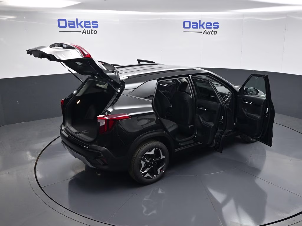 2026 Fusion Black Kia Seltos S AWD SUV