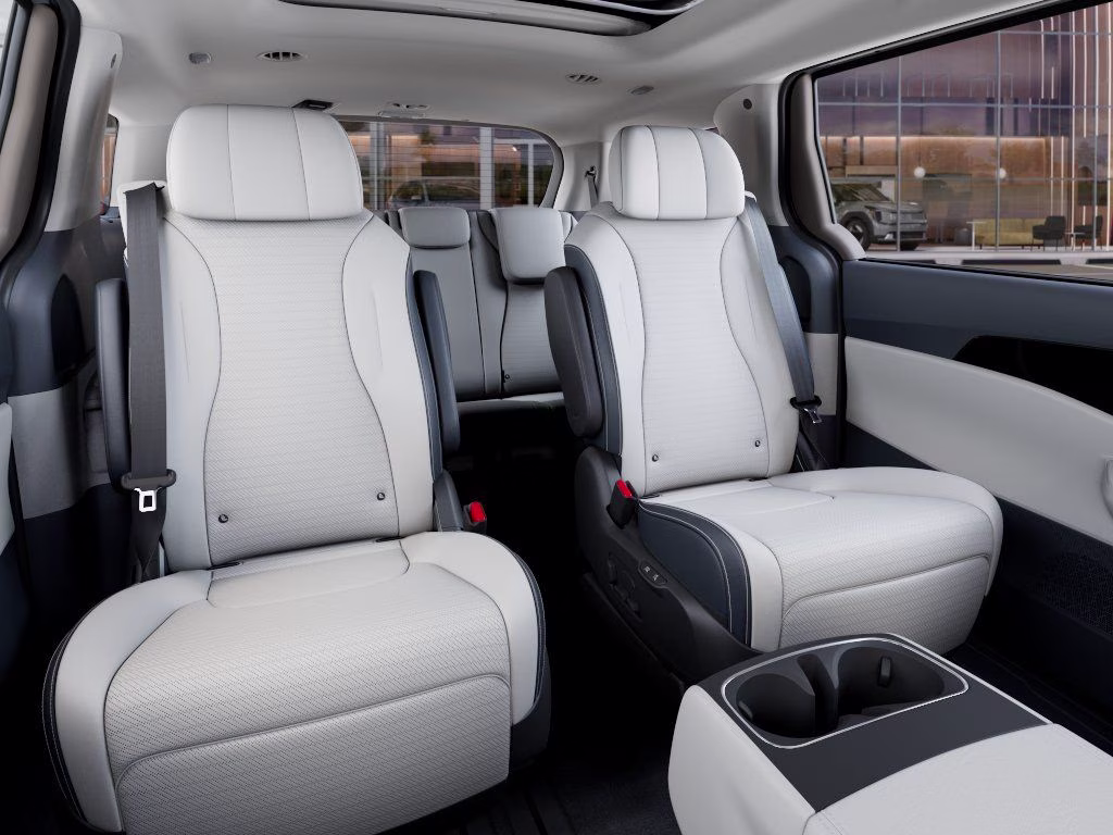 2026 Ceramic Silver Kia Carnival Hybrid SX Prestige FWD Van