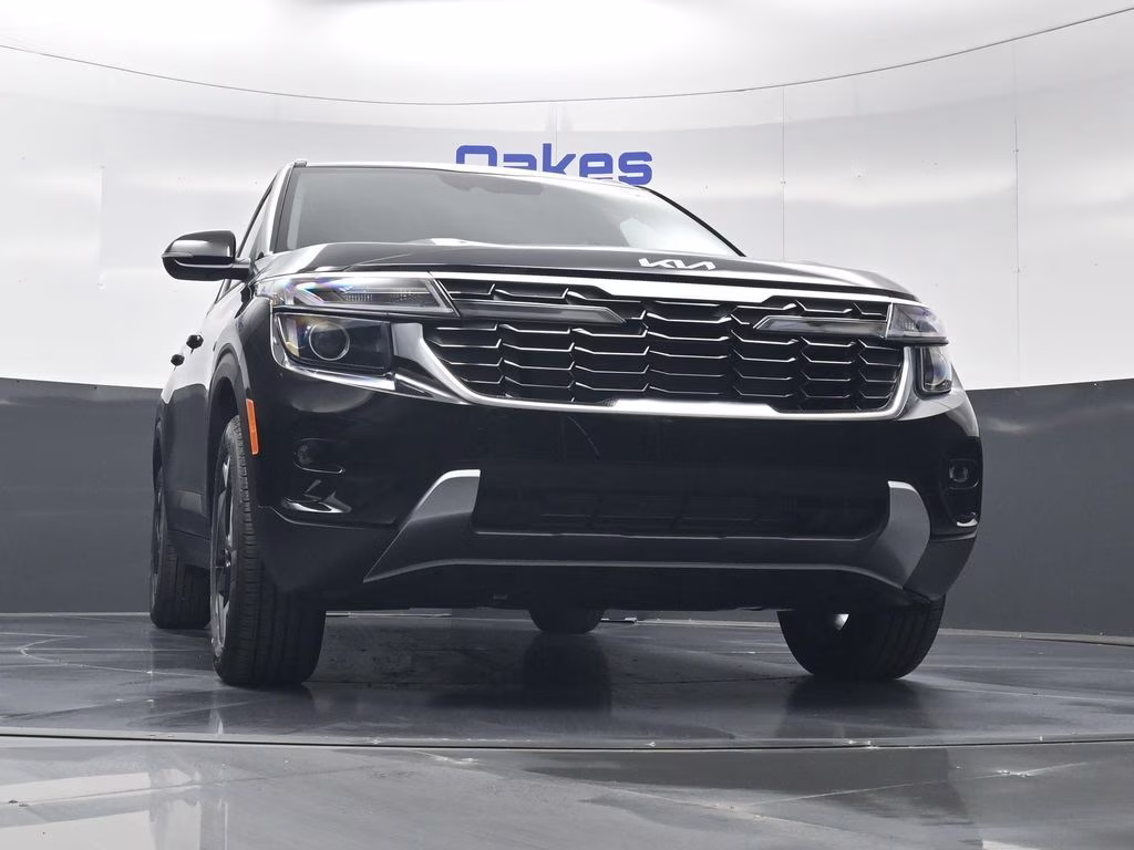 2026 Fusion Black Kia Seltos S AWD SUV