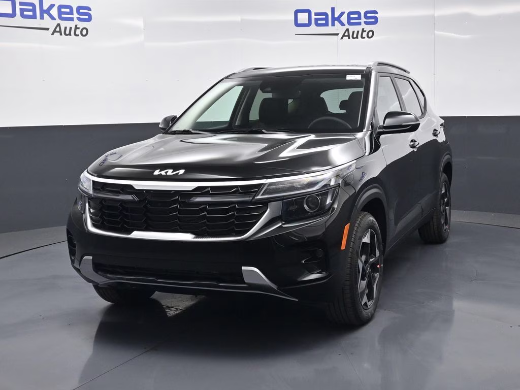 2026 Fusion Black Kia Seltos S AWD SUV