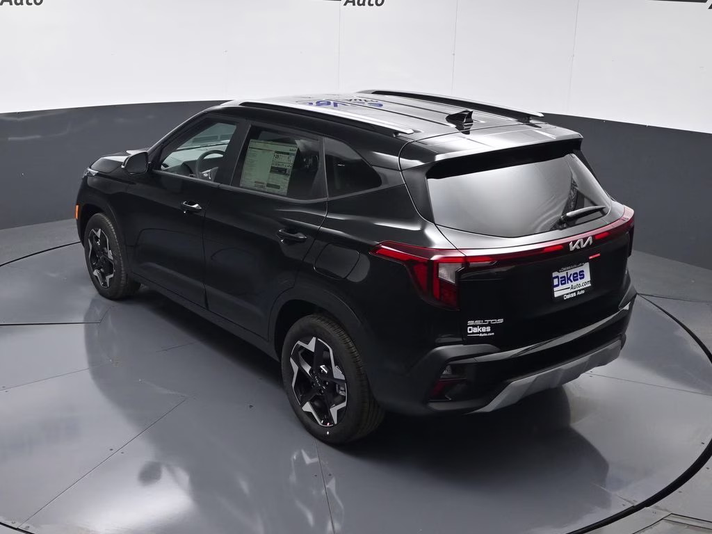 2026 Fusion Black Kia Seltos S AWD SUV