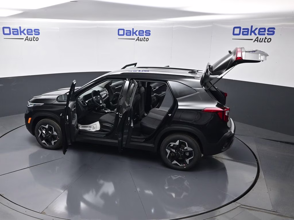 2026 Fusion Black Kia Seltos S AWD SUV