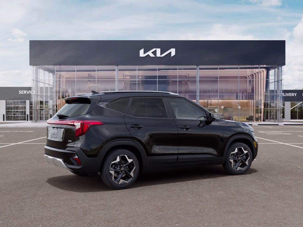 2026 Fusion Black Kia Seltos S AWD SUV