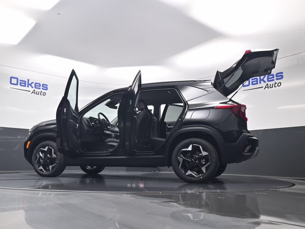 2026 Fusion Black Kia Seltos S AWD SUV