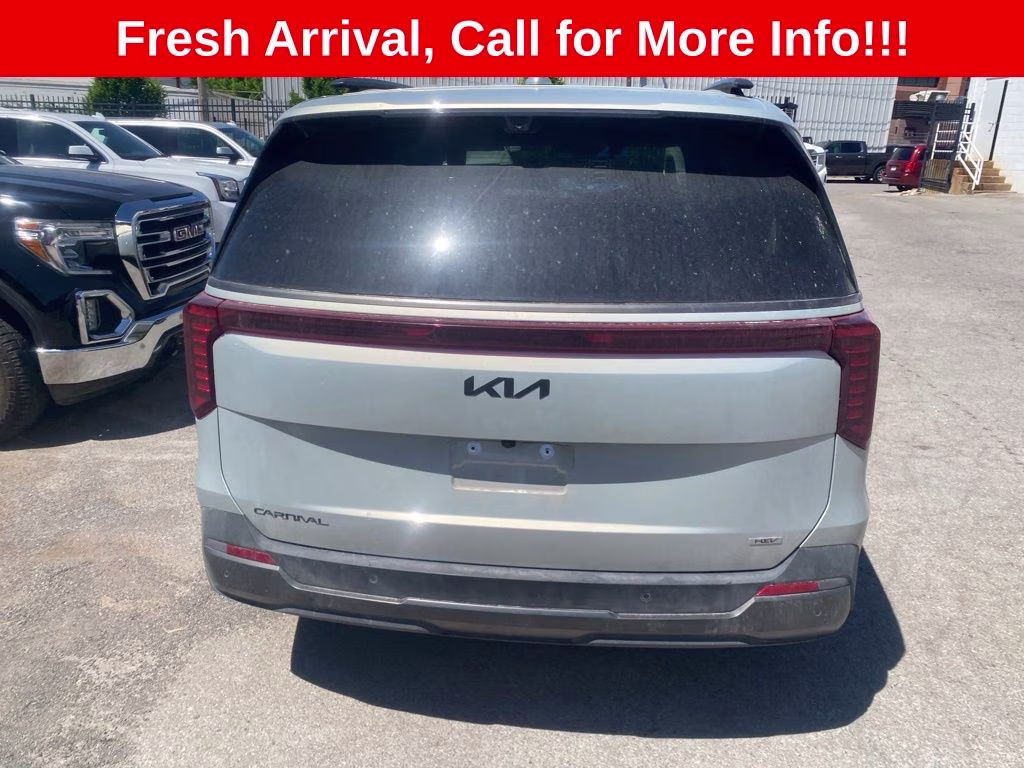 2025 Ivory Silver Kia Carnival Hybrid SX Prestige FWD Van