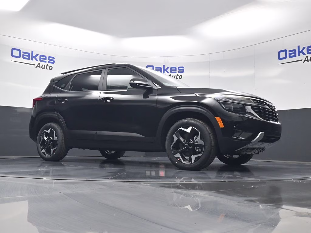 2026 Fusion Black Kia Seltos S AWD SUV