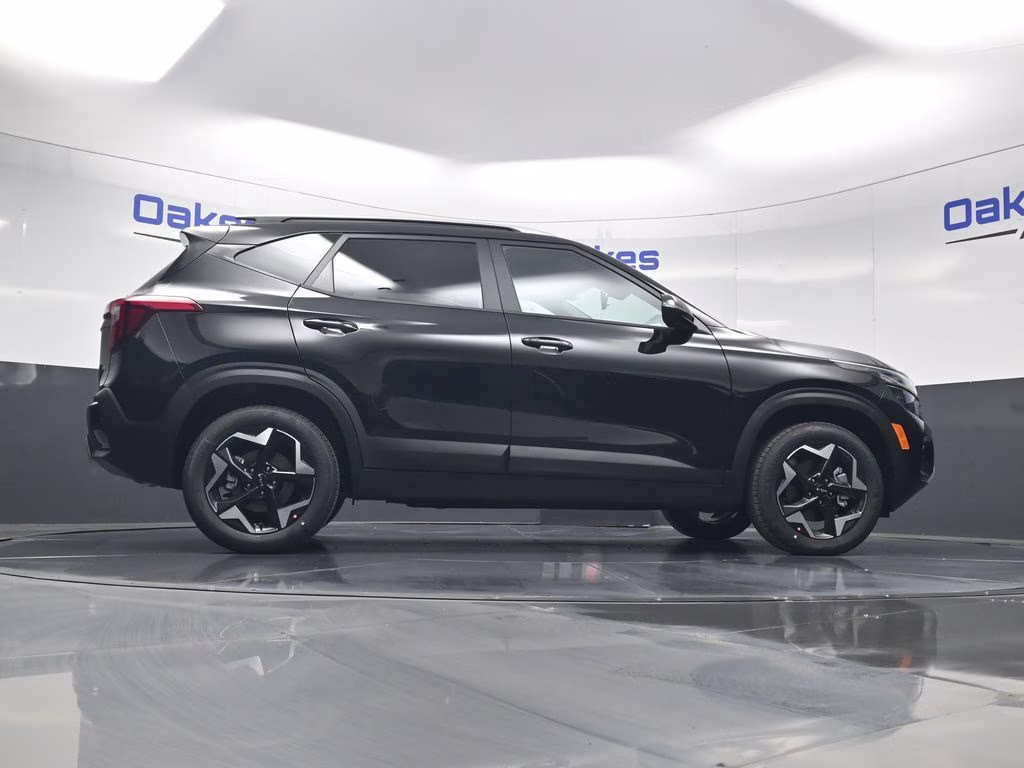 2026 Fusion Black Kia Seltos S AWD SUV