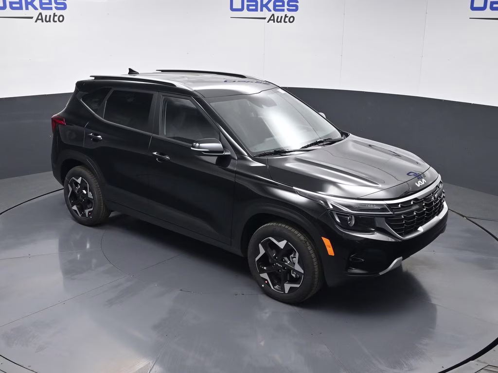 2026 Fusion Black Kia Seltos S AWD SUV