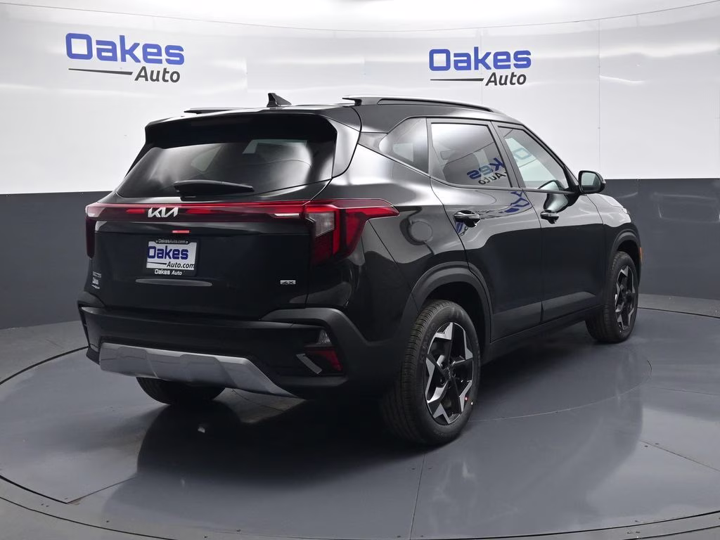 2026 Fusion Black Kia Seltos S AWD SUV