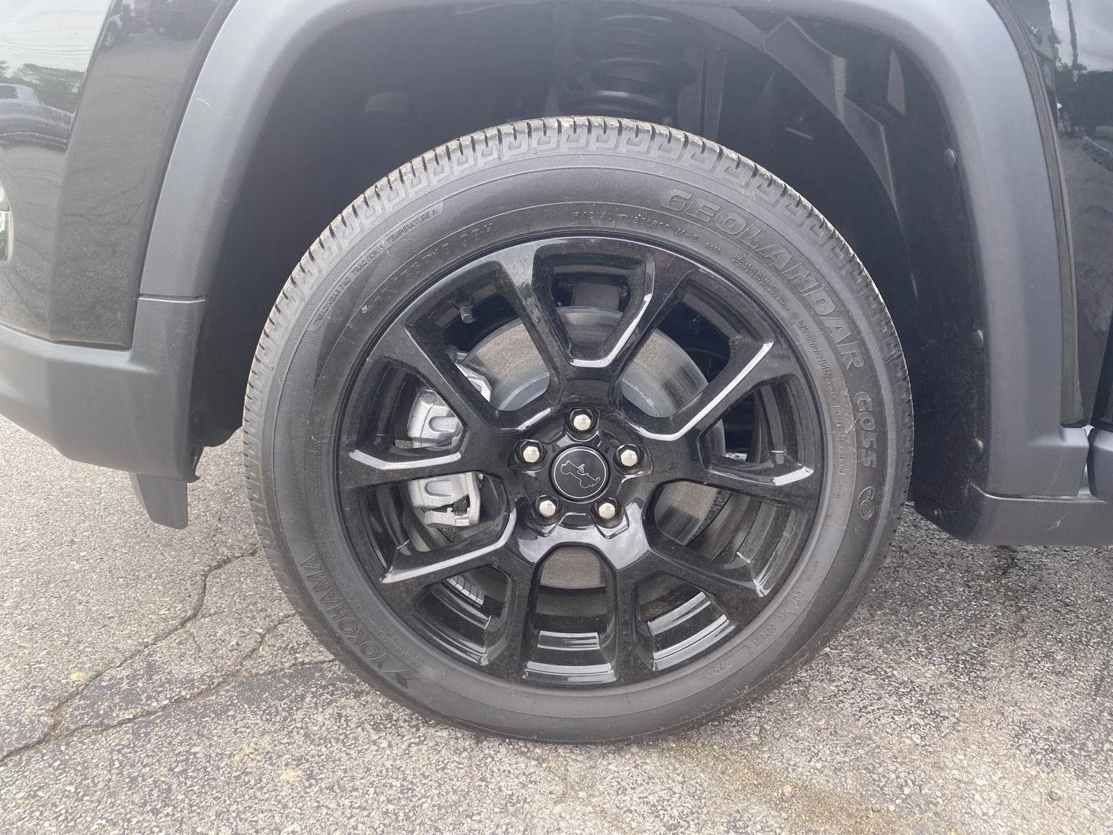 2026 Diamond Black Crystal Pearlcoat Jeep Compass Latitude 4X4 SUV