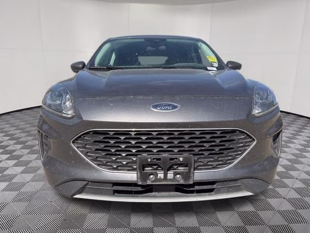 2022 Gray Metallic Ford Escape SE AWD SUV