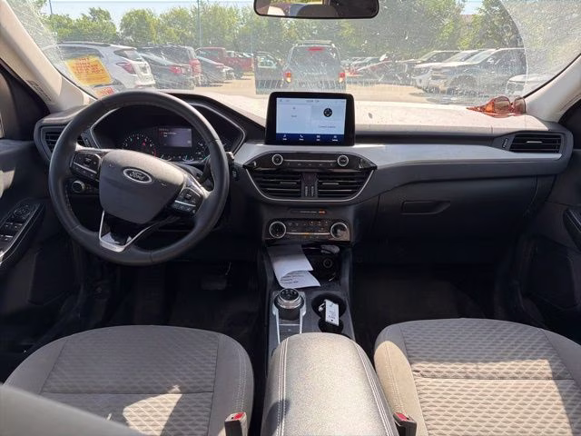 2022 Gray Metallic Ford Escape SE AWD SUV