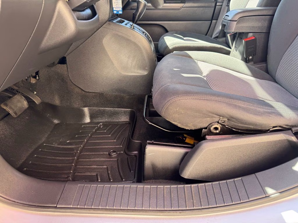 2014 Bright Silver Metallic Clearcoat Jeep Patriot Sport 4X4 SUV