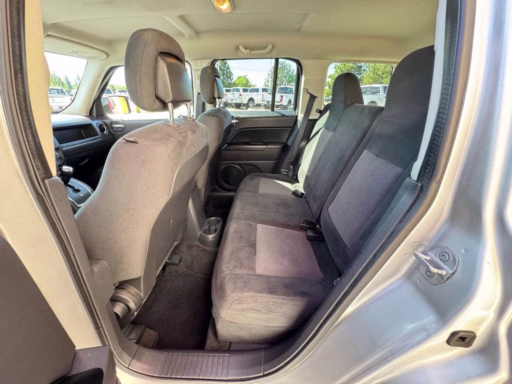 2014 Bright Silver Metallic Clearcoat Jeep Patriot Sport 4X4 SUV