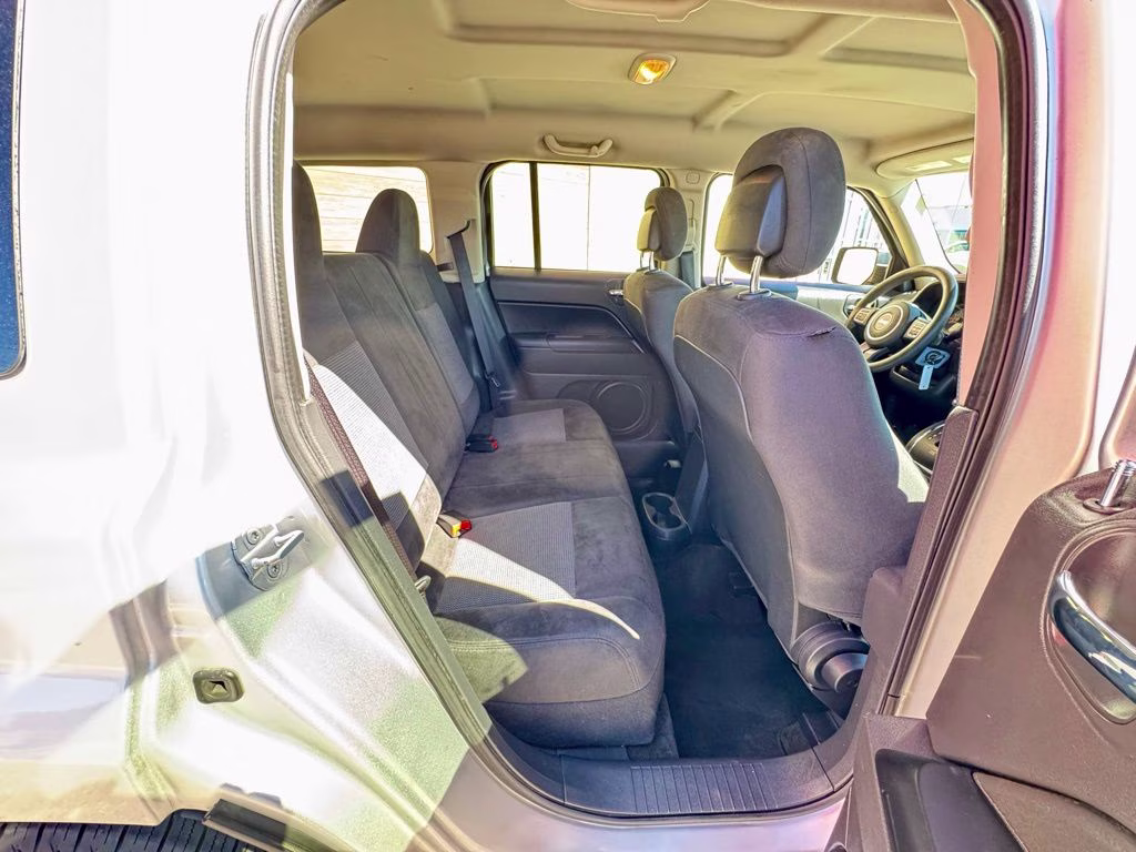 2014 Bright Silver Metallic Clearcoat Jeep Patriot Sport 4X4 SUV