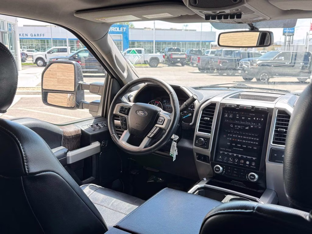 2018 Shadow Black Ford Super Duty F-250 SRW Lariat 4X4 Truck