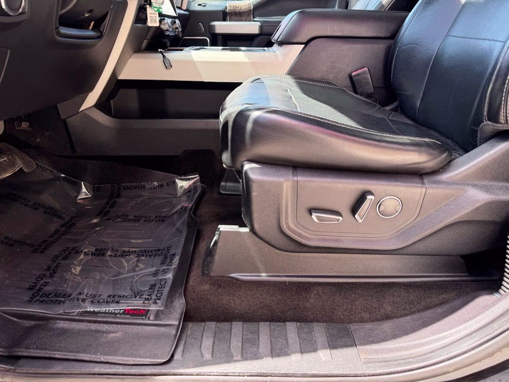 2018 Shadow Black Ford Super Duty F-250 SRW Lariat 4X4 Truck