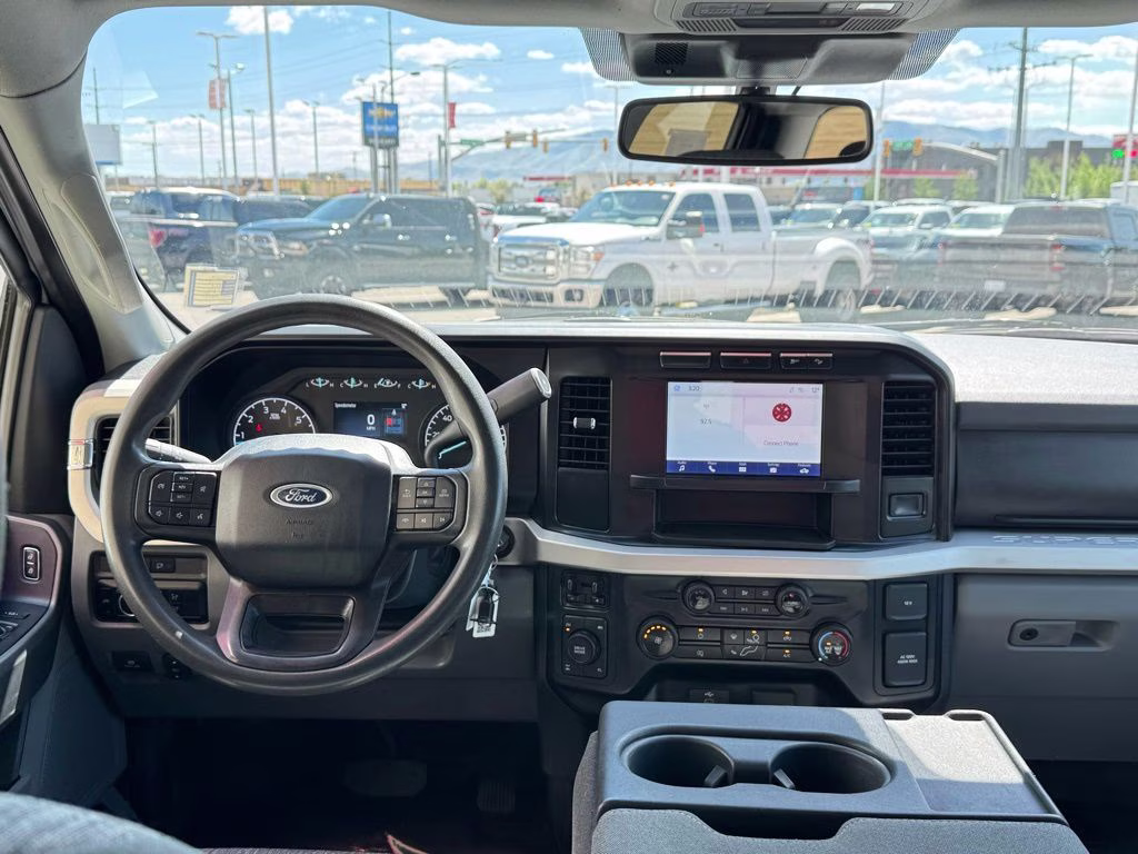 2023 White Ford Super Duty F-350 SRW XLT 4X4 Truck