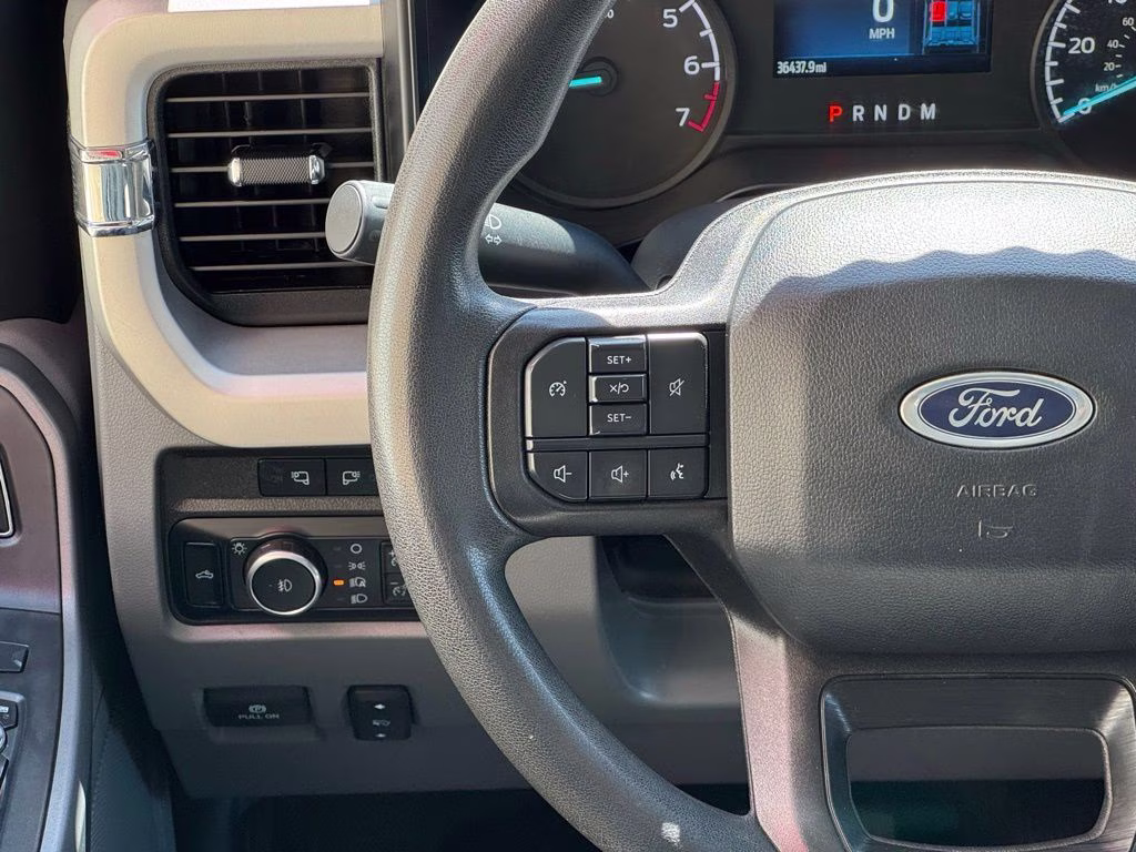 2023 White Ford Super Duty F-350 SRW XLT 4X4 Truck