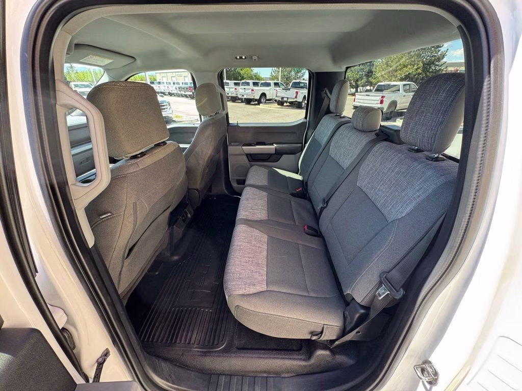 2023 White Ford Super Duty F-350 SRW XLT 4X4 Truck