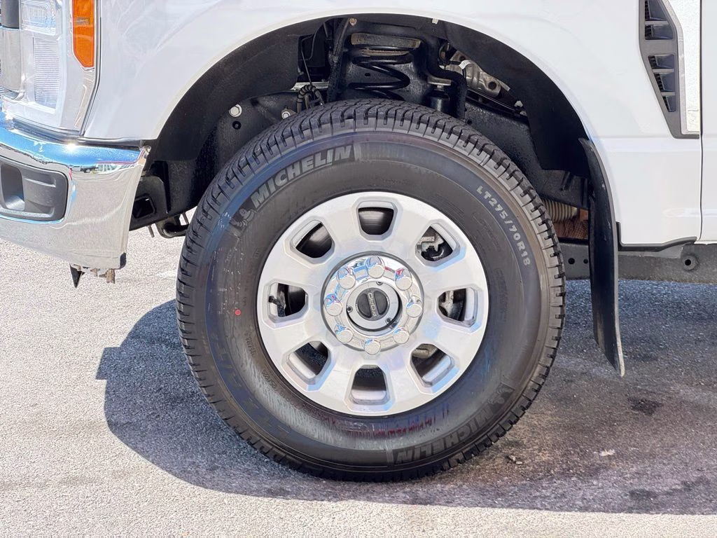 2023 White Ford Super Duty F-350 SRW XLT 4X4 Truck