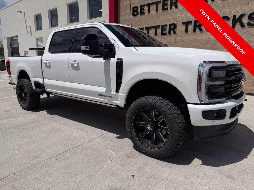 2025 Star White Metallic Tri-Coat Ford Super Duty F-350 SRW Platinum 4X4 Truck