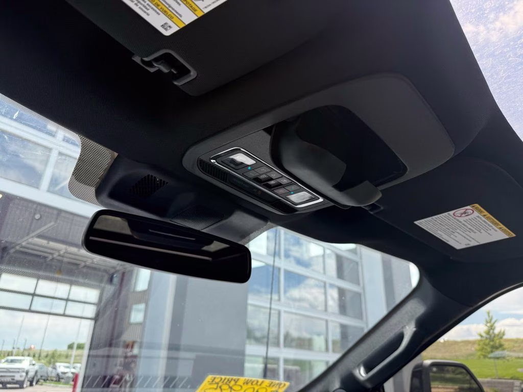 2025 Star White Metallic Tri-Coat Ford Super Duty F-350 SRW Platinum 4X4 Truck