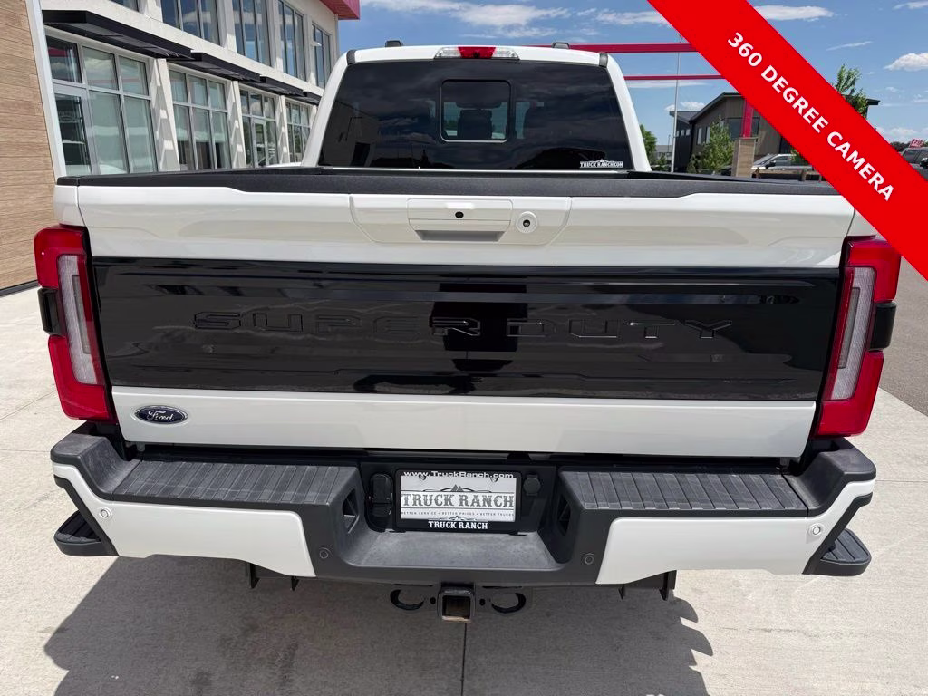2025 Star White Metallic Tri-Coat Ford Super Duty F-350 SRW Platinum 4X4 Truck