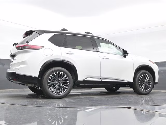 2026 Everest White Pearl/Super Black Nissan Rogue Platinum AWD SUV