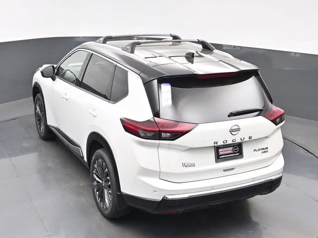 2026 Everest White Pearl/Super Black Nissan Rogue Platinum AWD SUV