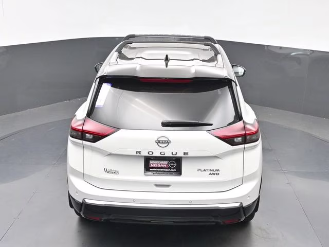 2026 Everest White Pearl/Super Black Nissan Rogue Platinum AWD SUV