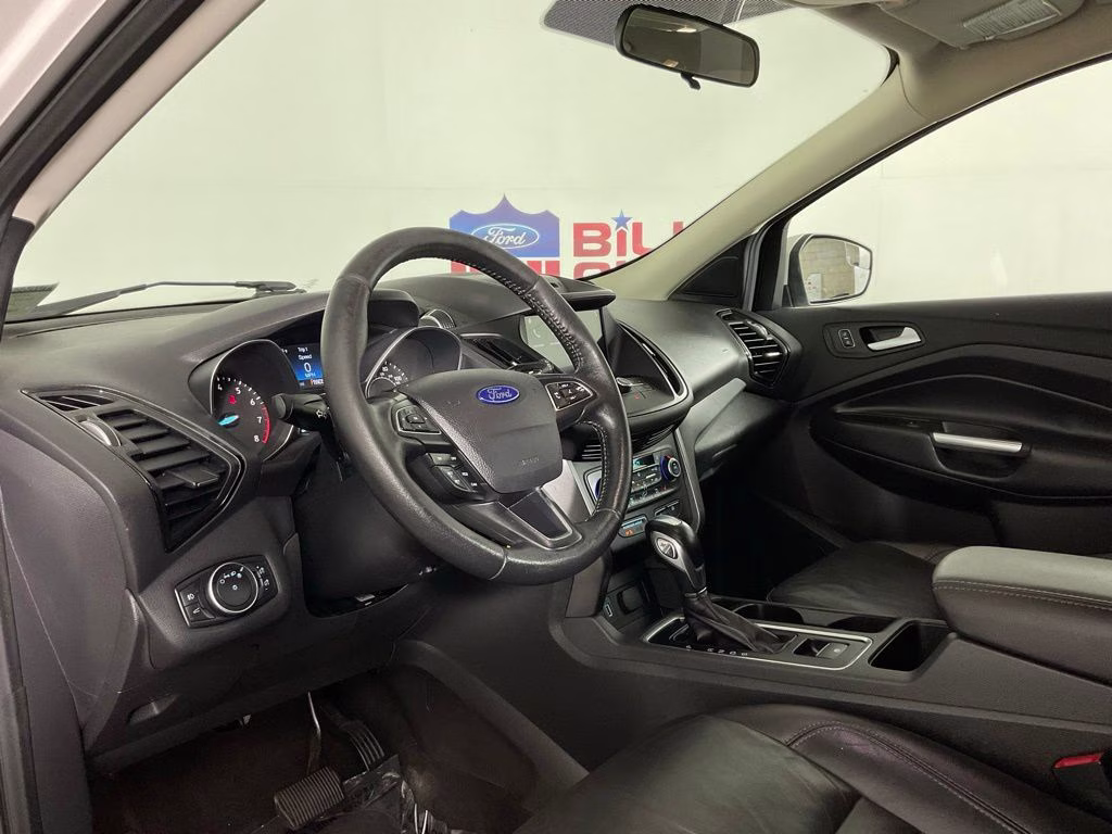 2018 White Platinum Clearcoat Metallic Ford Escape SEL FWD SUV