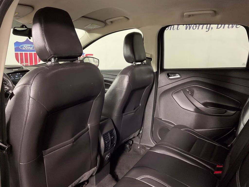 2018 White Platinum Clearcoat Metallic Ford Escape SEL FWD SUV