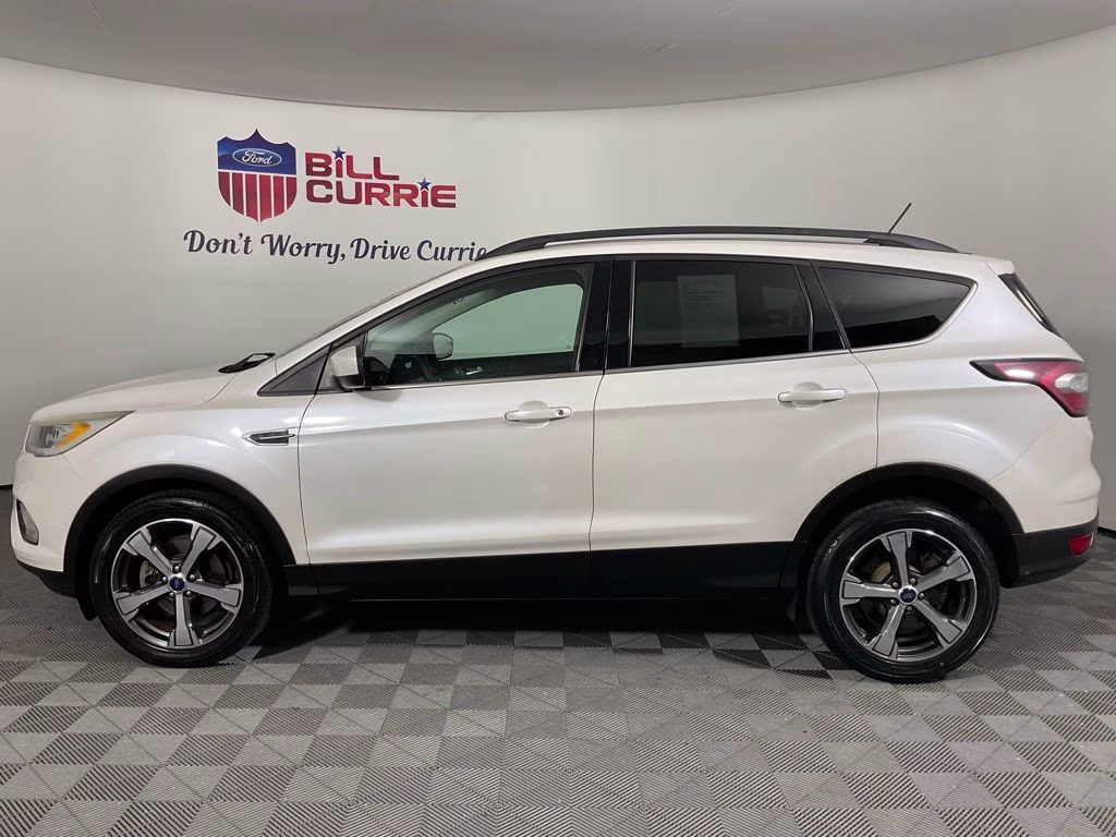 2018 White Platinum Clearcoat Metallic Ford Escape SEL FWD SUV