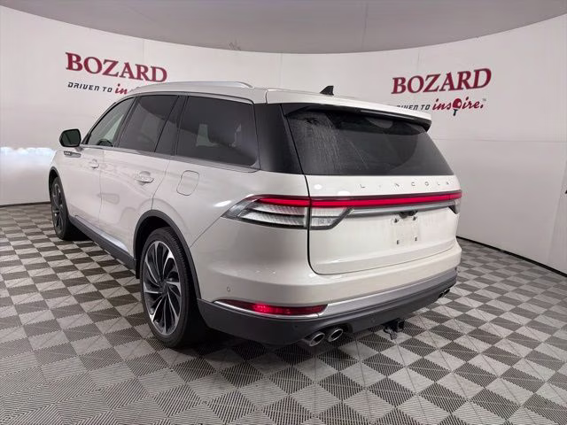 2024 Pearl Metallic Lincoln Aviator Reserve RWD SUV