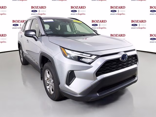 2024 Silver Sky Metallic Toyota RAV4 Hybrid LE AWD SUV