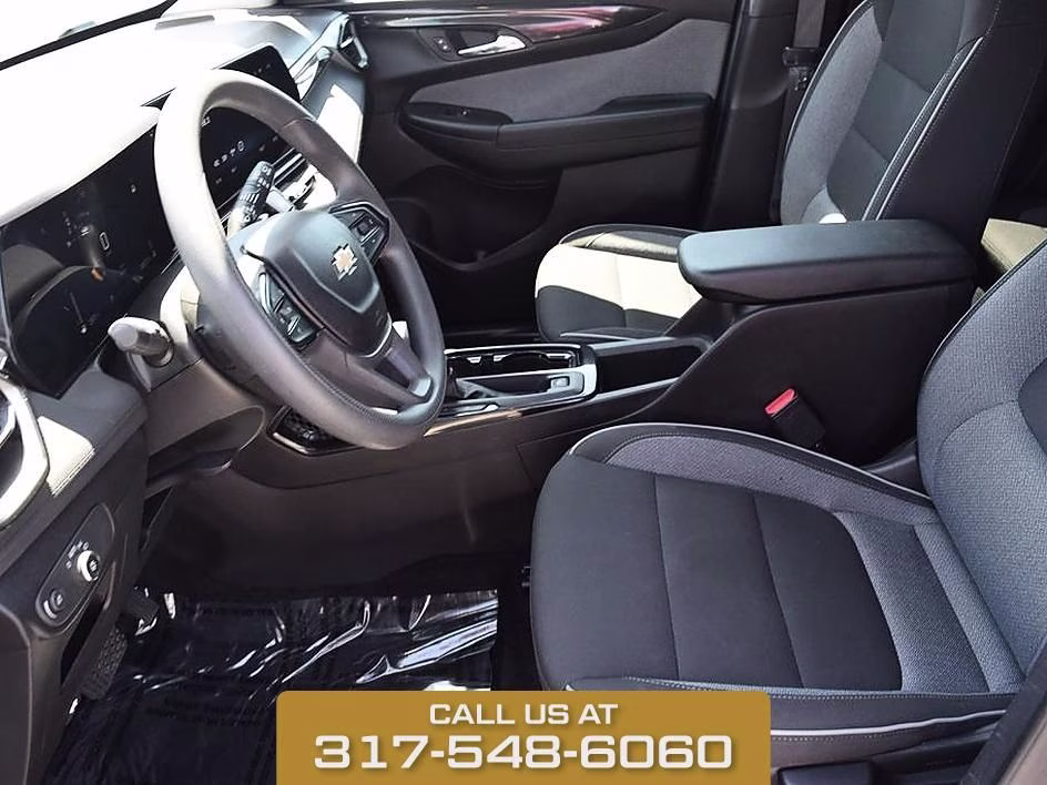 2025 Summit White Chevrolet Trailblazer LT FWD SUV