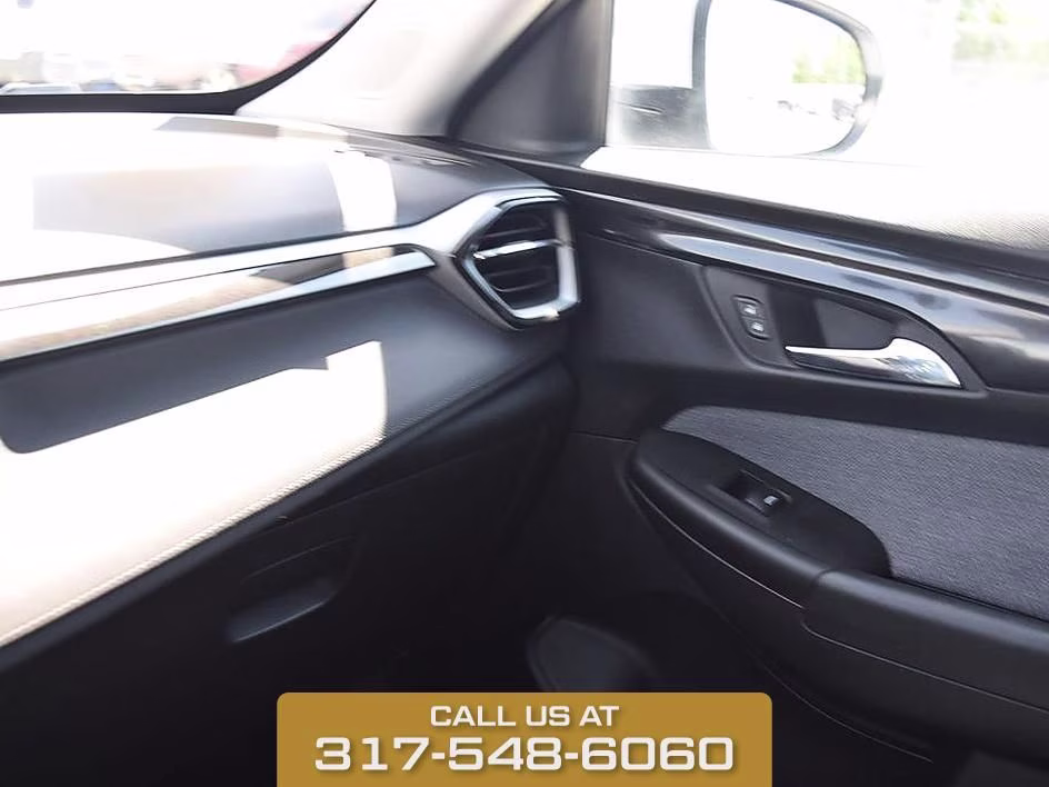 2025 Summit White Chevrolet Trailblazer LT FWD SUV