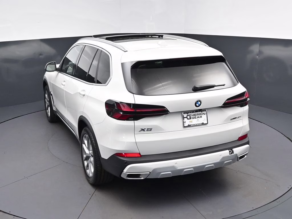 2026 Alpine White BMW X5 sDrive40i RWD SUV
