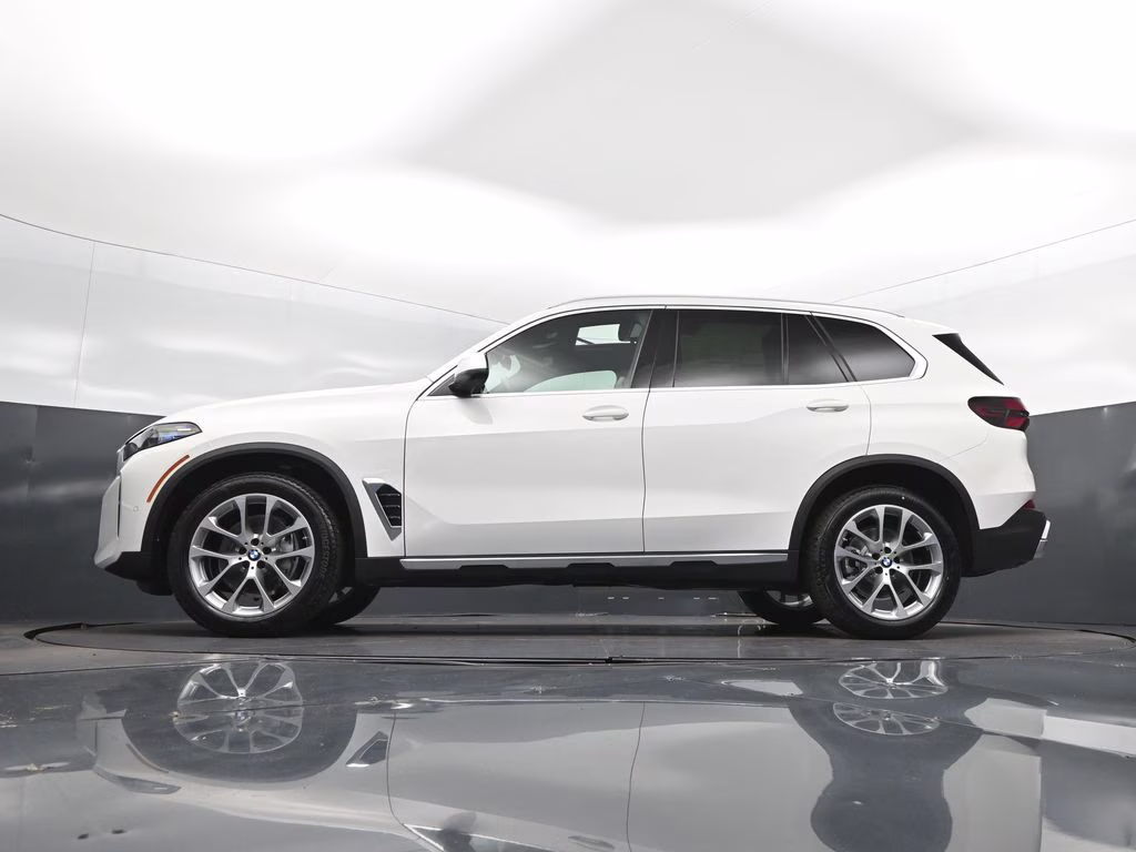 2026 Alpine White BMW X5 sDrive40i RWD SUV