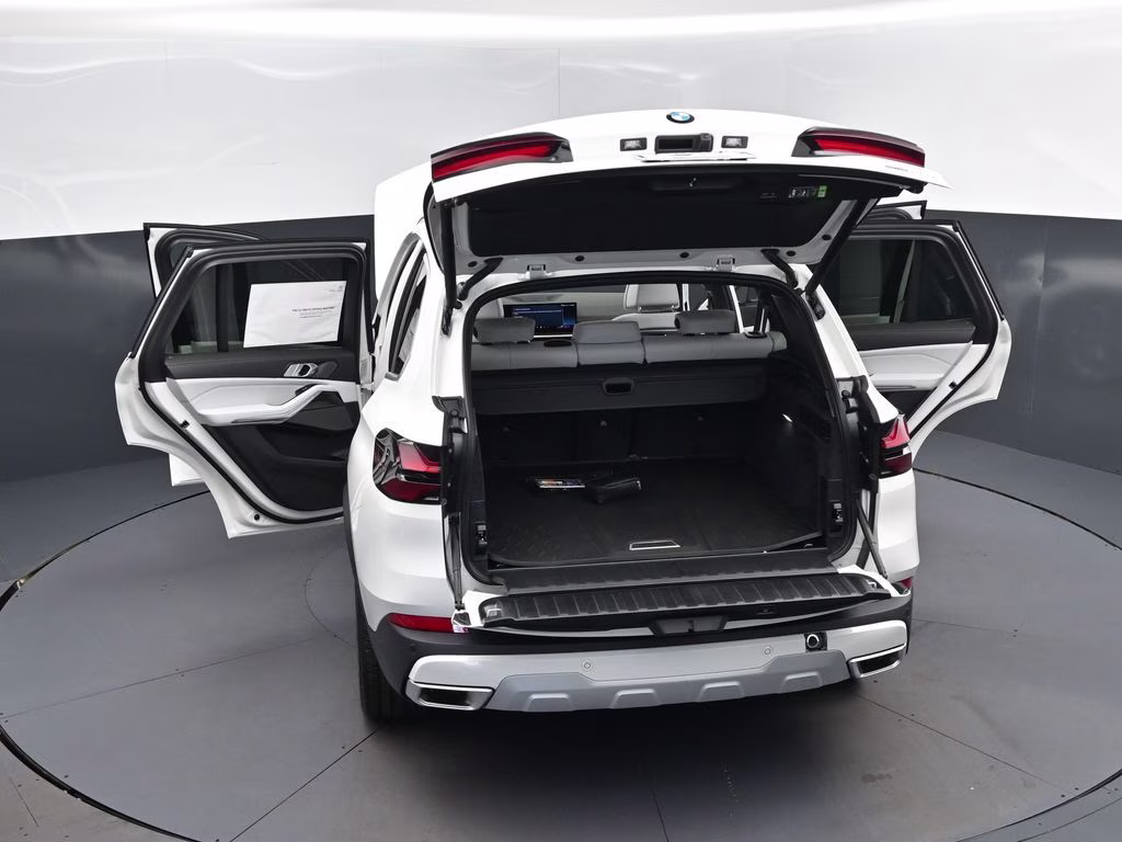 2026 Alpine White BMW X5 sDrive40i RWD SUV