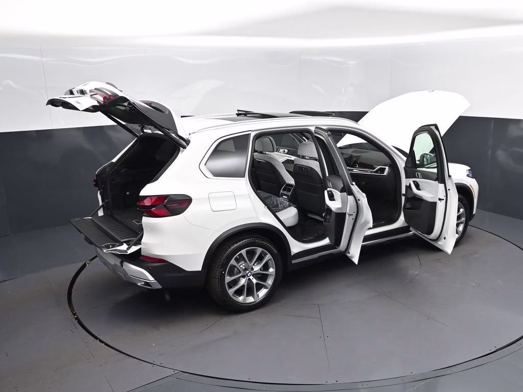 2026 Alpine White BMW X5 sDrive40i RWD SUV