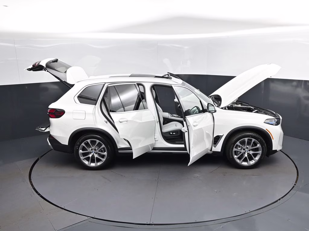 2026 Alpine White BMW X5 sDrive40i RWD SUV