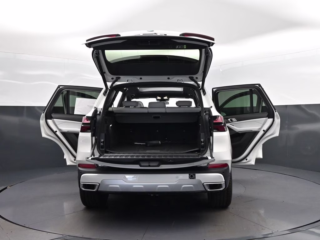 2026 Alpine White BMW X5 sDrive40i RWD SUV